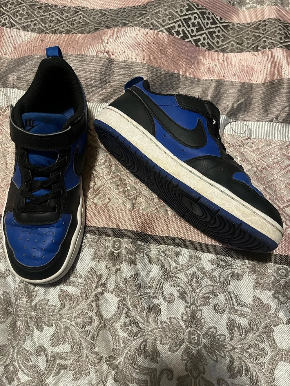 Nike Dunk Low Sneakers